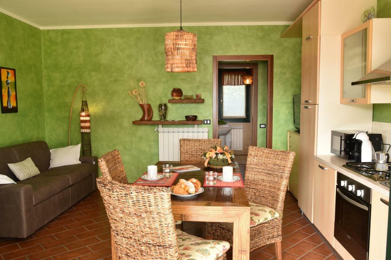 Holiday Apartment Albachiara Tavernola Bergamasca Buitenkant foto