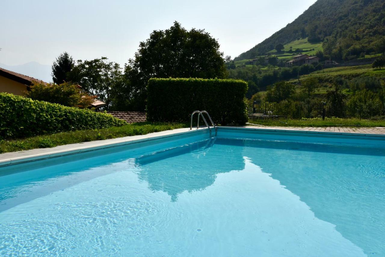 Holiday Apartment Albachiara Tavernola Bergamasca Buitenkant foto