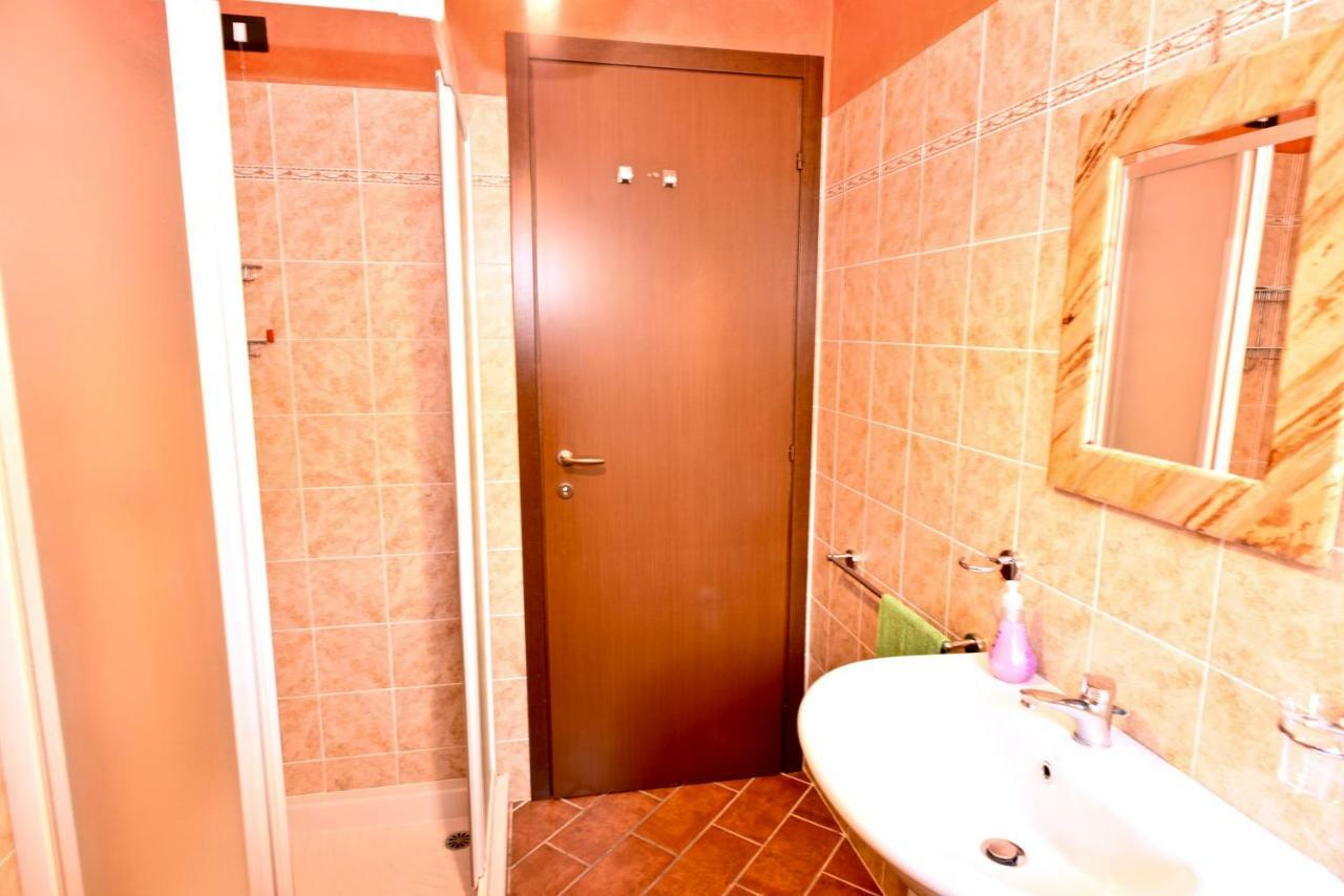 Holiday Apartment Albachiara Tavernola Bergamasca Buitenkant foto